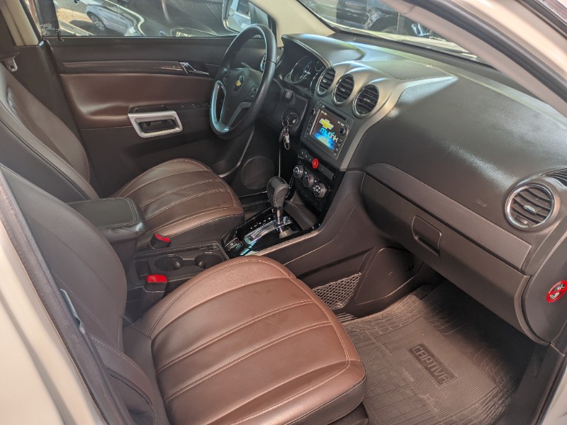 CHEVROLET CAPTIVA 2.4 SPORT 16V 2015/2016 RICARDO VEÍCULOS TEUTÔNIA / Carros no Vale