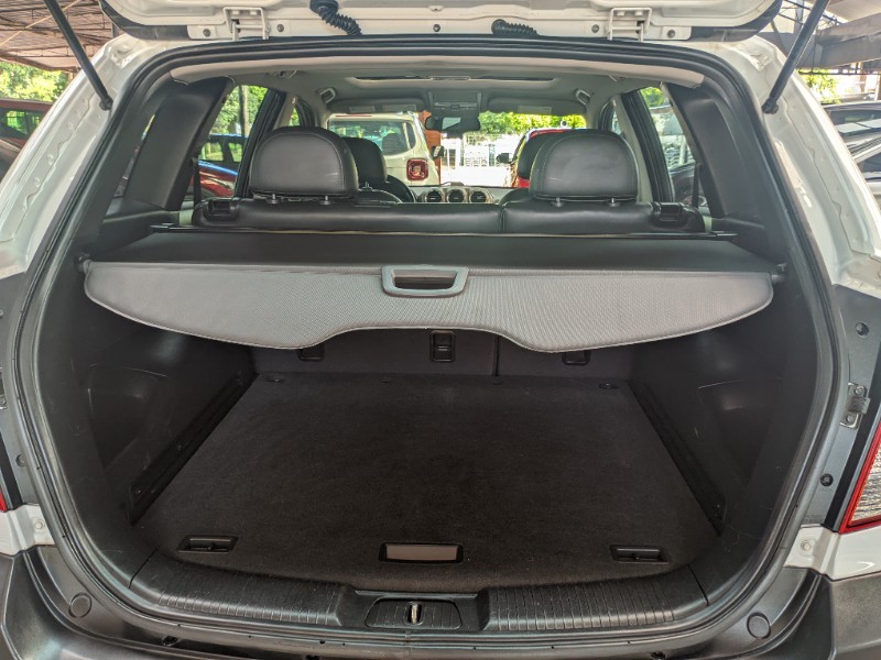 CHEVROLET CAPTIVA 2.4 SPORT 16V 2015/2016 RICARDO VEÍCULOS TEUTÔNIA / Carros no Vale