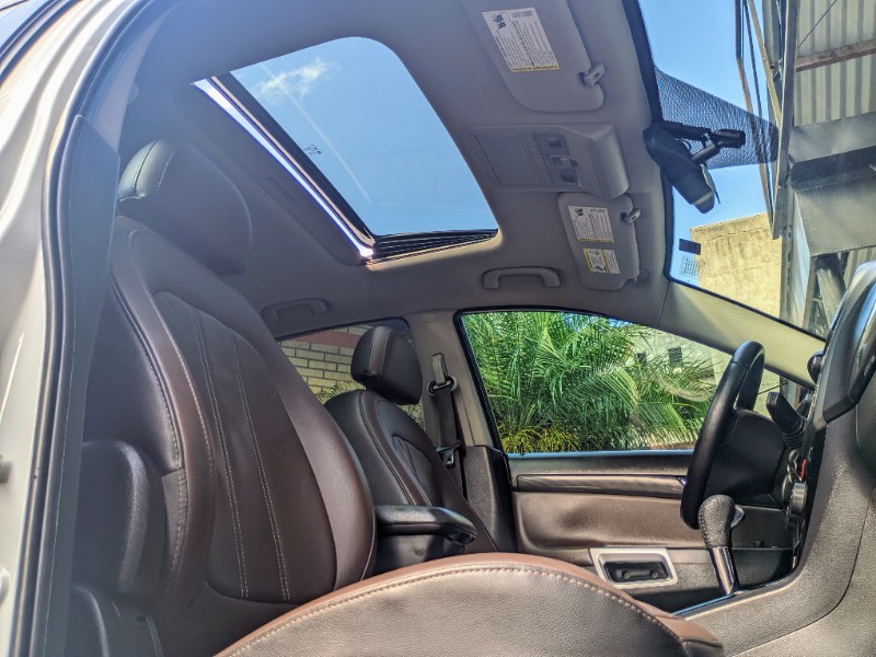 CHEVROLET CAPTIVA 2.4 SPORT 16V 2015/2016 RICARDO VEÍCULOS TEUTÔNIA / Carros no Vale