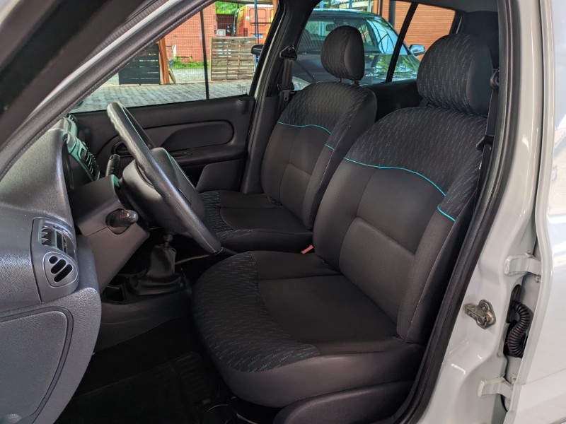 RENAULT CLIO 1.0 EXPRESSION 16V 2015 2014/2015 RICARDO VEÍCULOS TEUTÔNIA / Carros no Vale