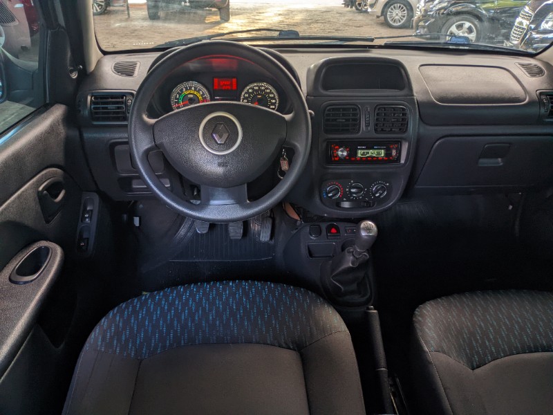 RENAULT CLIO 1.0 EXPRESSION 16V 2015 2014/2015 RICARDO VEÍCULOS TEUTÔNIA / Carros no Vale