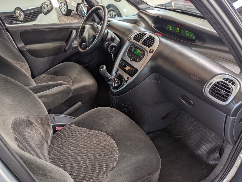 CITROEN XSARA PICASSO 1.6 I GLX 16V 2011/2012 RICARDO VEÍCULOS TEUTÔNIA / Carros no Vale