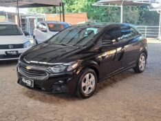 CHEVROLET ONIX 1.4 LT 2018/2019 RICARDO VEÍCULOS TEUTÔNIA / Carros no Vale