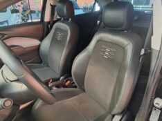 CHEVROLET ONIX 1.4 LT 2018/2019 RICARDO VEÍCULOS TEUTÔNIA / Carros no Vale