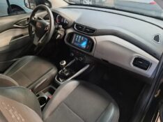 CHEVROLET ONIX 1.4 LT 2018/2019 RICARDO VEÍCULOS TEUTÔNIA / Carros no Vale