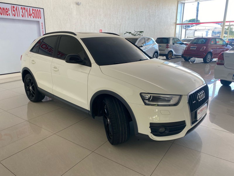 AUDI Q3 2.0 TFSI AMBIENTE QUATTRO 2014/2014 TONHO AUTOMÓVEIS LAJEADO / Carros no Vale