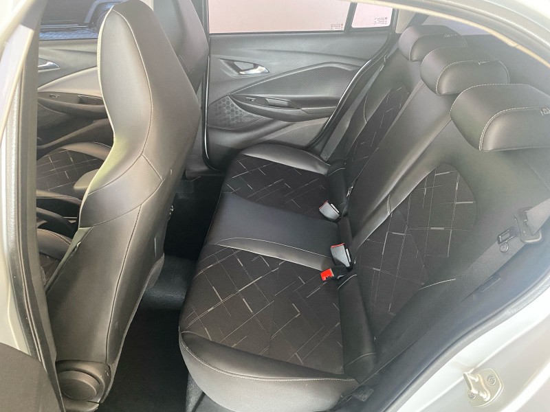 CHEVROLET ONIX 1.0 PREMIER 12V TURBO FLEX 4P AUTOMÁTICO 2021/2021 TONHO AUTOMÓVEIS LAJEADO / Carros no Vale