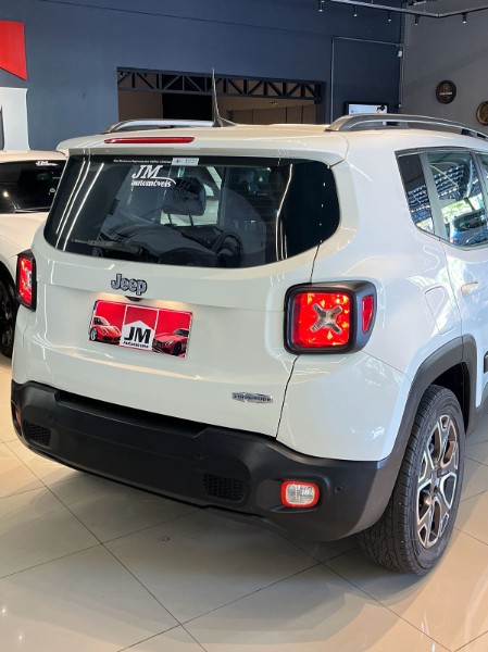 JEEP RENEGADE LONGITUDE 1.8 4X2 FLEX 16V AUT. 2018/2018 JM AUTOMÓVEIS VENÂNCIO AIRES / Carros no Vale