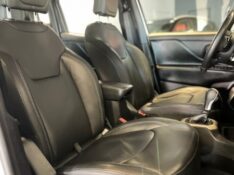 JEEP RENEGADE LONGITUDE 1.8 4X2 FLEX 16V AUT. 2018/2018 JM AUTOMÓVEIS VENÂNCIO AIRES / Carros no Vale