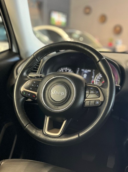 JEEP RENEGADE LONGITUDE 1.8 4X2 FLEX 16V AUT. 2018/2018 JM AUTOMÓVEIS VENÂNCIO AIRES / Carros no Vale
