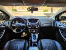 FORD FOCUS SE 1.6 2013/2014 TS VEÍCULOS ANTA GORDA / Carros no Vale