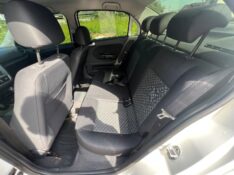 VOLKSWAGEN VOYAGE 1.0 COMFORTILINE 2015/2015 ELY AUTOMÓVEIS LAJEADO / Carros no Vale