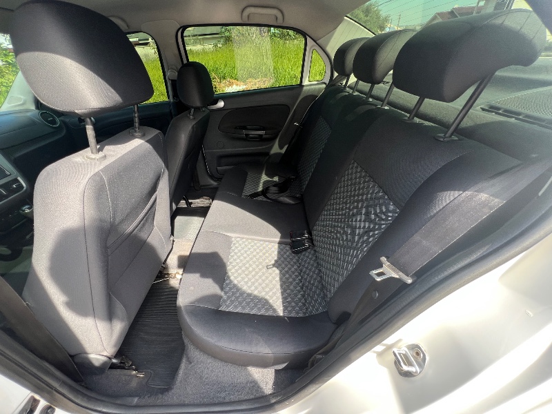 VOLKSWAGEN VOYAGE 1.0 COMFORTILINE 2015/2015 ELY AUTOMÓVEIS LAJEADO / Carros no Vale
