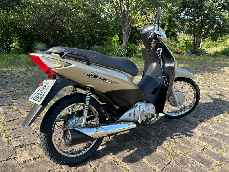 HONDA MOTOS BIZ 125 ES /2010 RT 811 VEÍCULOS ARROIO DO MEIO / Carros no Vale