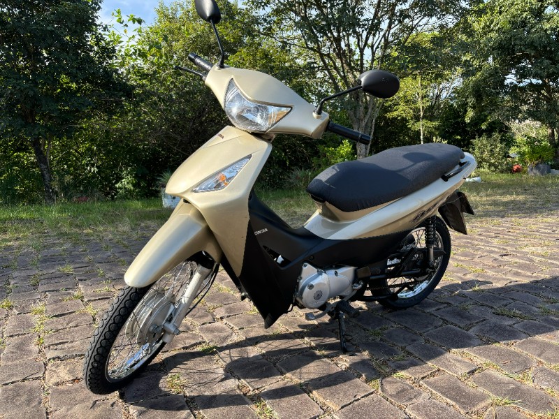 HONDA MOTOS BIZ 125 ES /2010 RT 811 VEÍCULOS ARROIO DO MEIO / Carros no Vale