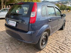 FORD FIESTA 1.0 8V FLEX 2004/2004 COMPLETO VEÍCULOS GUAPORÉ / Carros no Vale