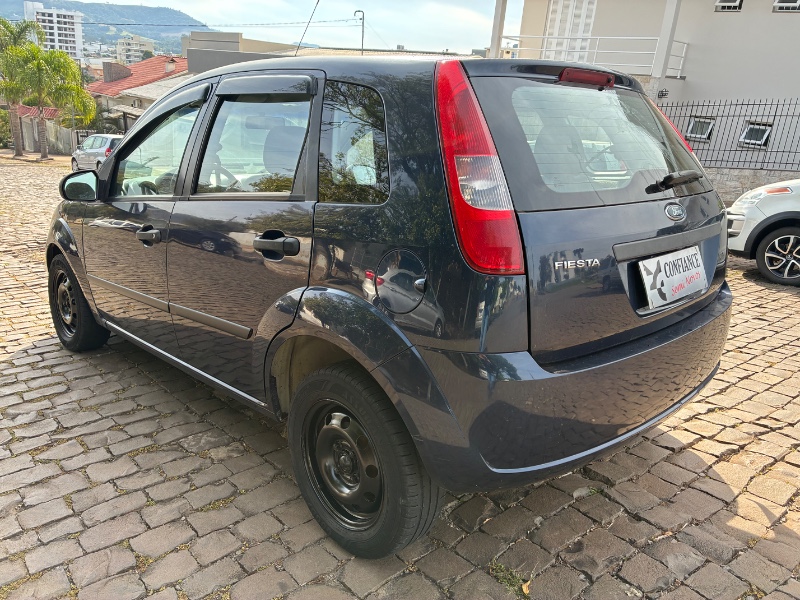 FORD FIESTA 1.0 8V FLEX 2004/2004 COMPLETO VEÍCULOS GUAPORÉ / Carros no Vale