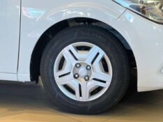 CHEVROLET ONIX HATCH JOY 1.0 8V FLEX 5P MEC. 2017/2017 JM AUTOMÓVEIS VENÂNCIO AIRES / Carros no Vale