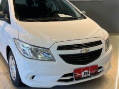 CHEVROLET ONIX HATCH JOY 1.0 8V FLEX 5P MEC. 2017/2017 JM AUTOMÓVEIS VENÂNCIO AIRES / Carros no Vale