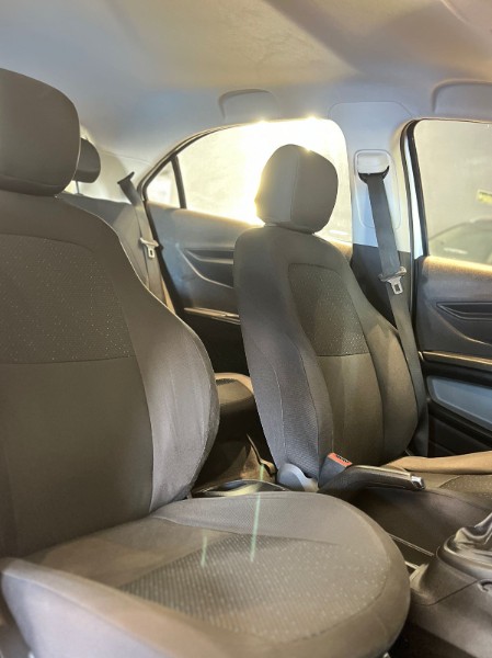 CHEVROLET ONIX HATCH JOY 1.0 8V FLEX 5P MEC. 2017/2017 JM AUTOMÓVEIS VENÂNCIO AIRES / Carros no Vale