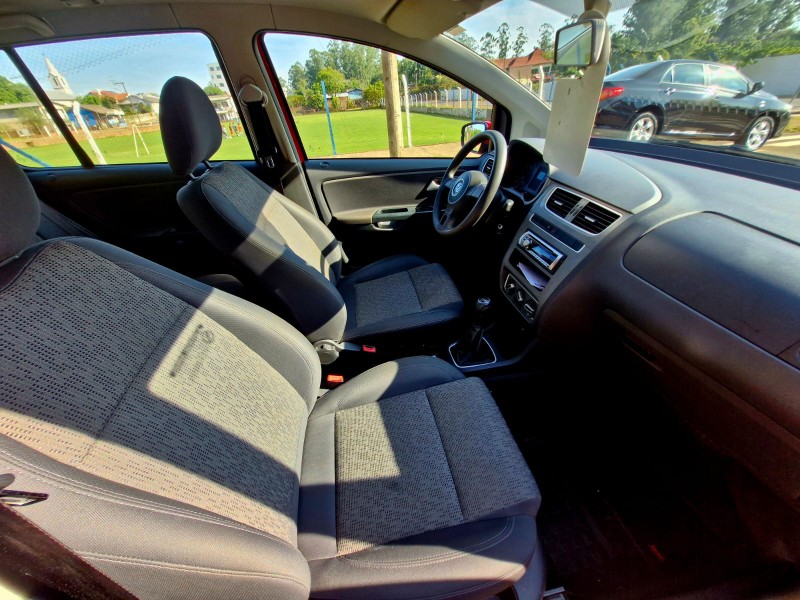 VOLKSWAGEN FOX 1.0 2013/2014 CRUZEIRO MULTIMARCAS CRUZEIRO DO SUL / Carros no Vale