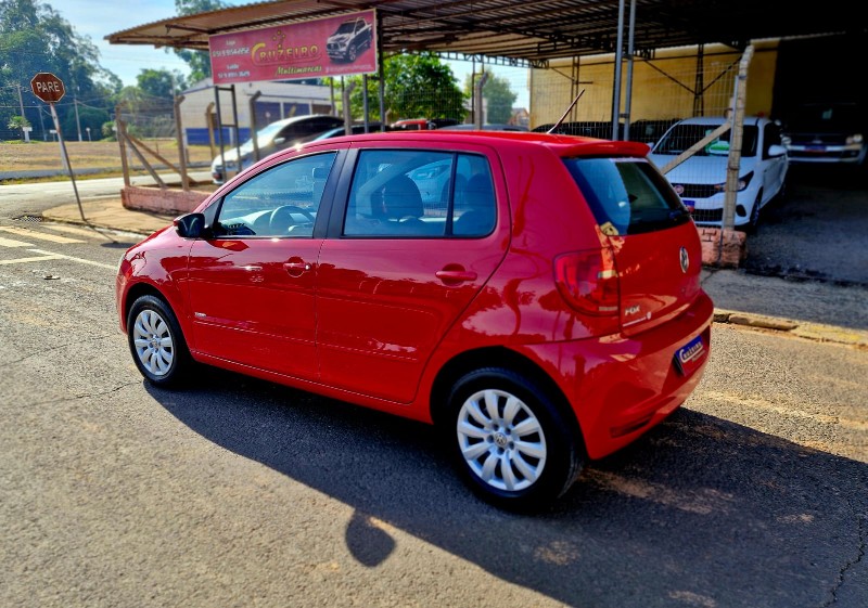 VOLKSWAGEN FOX 1.0 2013/2014 CRUZEIRO MULTIMARCAS CRUZEIRO DO SUL / Carros no Vale