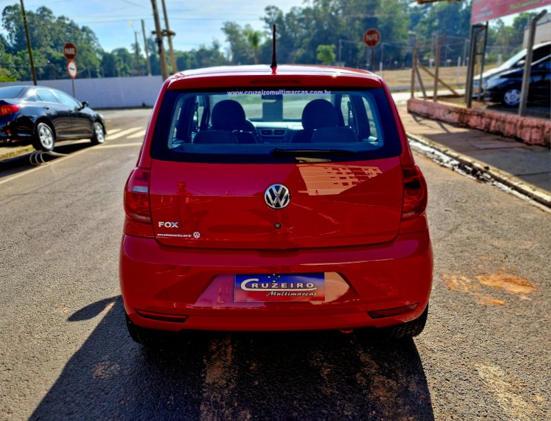 VOLKSWAGEN FOX 1.0 2013/2014 CRUZEIRO MULTIMARCAS CRUZEIRO DO SUL / Carros no Vale