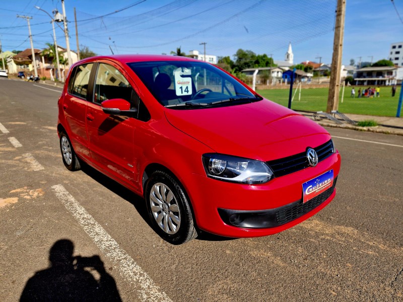 VOLKSWAGEN FOX 1.0 2013/2014 CRUZEIRO MULTIMARCAS CRUZEIRO DO SUL / Carros no Vale