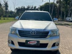TOYOTA HILUX 2.7 SRV 4X4 CD 16V FLEX 4P AUTOMÁTICO 2012/2012 NEURI VEÍCULOS LAJEADO / Carros no Vale