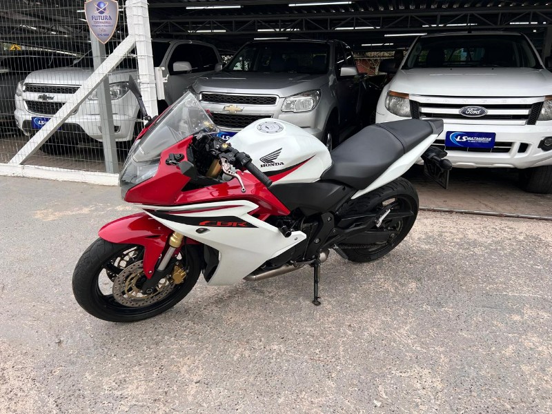 HONDA MOTOS CBR 600 F 2012/2012 LS MULTIMARCAS VENÂNCIO AIRES / Carros no Vale