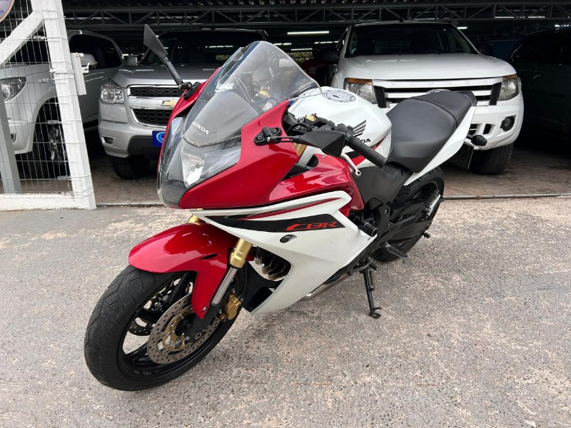 HONDA MOTOS CBR 600 F 2012/2012 LS MULTIMARCAS VENÂNCIO AIRES / Carros no Vale