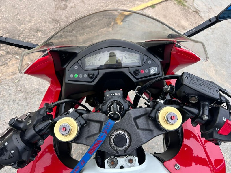 HONDA MOTOS CBR 600 F 2012/2012 LS MULTIMARCAS VENÂNCIO AIRES / Carros no Vale
