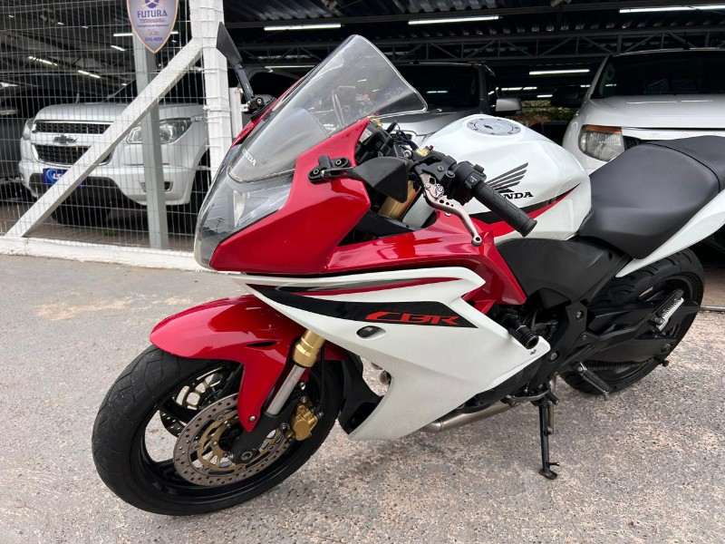 HONDA MOTOS CBR 600 F 2012/2012 LS MULTIMARCAS VENÂNCIO AIRES / Carros no Vale
