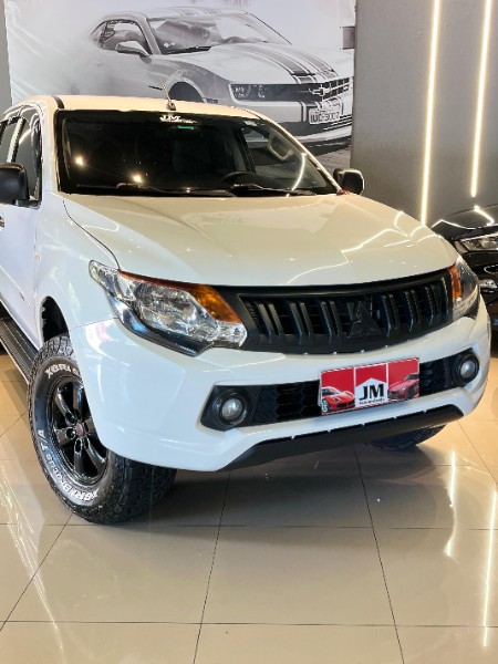 MITSUBISHI L200 TRITON 2.4 16V TURBO DIESEL OUTDOOR GLX CD 4X4 MANUAL 2020/2021 JM AUTOMÓVEIS VENÂNCIO AIRES / Carros no Vale