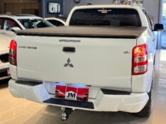 MITSUBISHI L200 TRITON 2.4 16V TURBO DIESEL OUTDOOR GLX CD 4X4 MANUAL 2020/2021 JM AUTOMÓVEIS VENÂNCIO AIRES / Carros no Vale