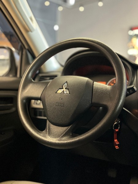 MITSUBISHI L200 TRITON 2.4 16V TURBO DIESEL OUTDOOR GLX CD 4X4 MANUAL 2020/2021 JM AUTOMÓVEIS VENÂNCIO AIRES / Carros no Vale