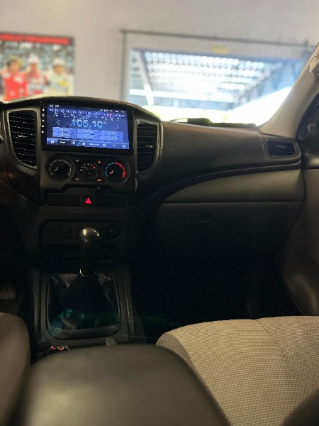MITSUBISHI L200 TRITON 2.4 16V TURBO DIESEL OUTDOOR GLX CD 4X4 MANUAL 2020/2021 JM AUTOMÓVEIS VENÂNCIO AIRES / Carros no Vale