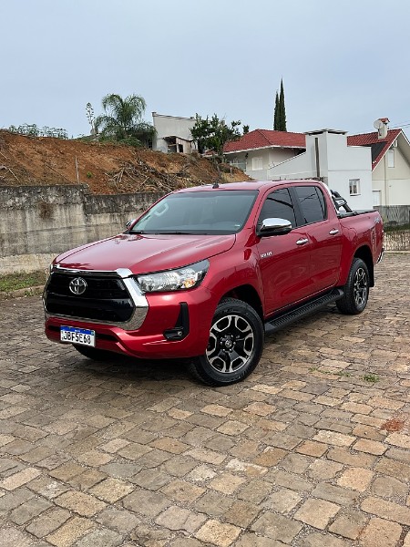 TOYOTA HILUX 2.8 SRV 4X4 CD 16V DIESEL 4P AUTOMÁTICO 2022/2022 BOSCO AUTOMÓVEIS GUAPORÉ / Carros no Vale