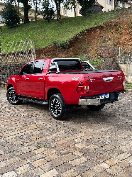 TOYOTA HILUX 2.8 SRV 4X4 CD 16V DIESEL 4P AUTOMÁTICO 2022/2022 BOSCO AUTOMÓVEIS GUAPORÉ / Carros no Vale