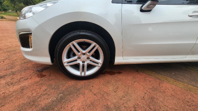 PEUGEOT 308 ALLURE 2.0 FLEC MEC / TETO PANORÂMICO 2014/2015 FERNANDO AUTOMÓVEIS | REVENDA DE CARROS ARROIO DO MEIO ARROIO DO MEIO / Carros no Vale