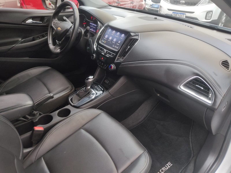 CHEVROLET CRUZE 1.4 LTZ TURBO 2021/2022 ALTERNATIVA VEÍCULOS LAJEADO / Carros no Vale