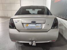FORD FIESTA SEDAN FIESTA 1.6 ROCAM SEDAN 8V FLEX 4P MANUAL 2012/2012 ROSAUTO VEÍCULOS VENÂNCIO AIRES / Carros no Vale