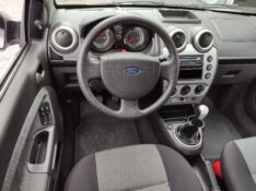 FORD FIESTA SEDAN FIESTA 1.6 ROCAM SEDAN 8V FLEX 4P MANUAL 2012/2012 ROSAUTO VEÍCULOS VENÂNCIO AIRES / Carros no Vale