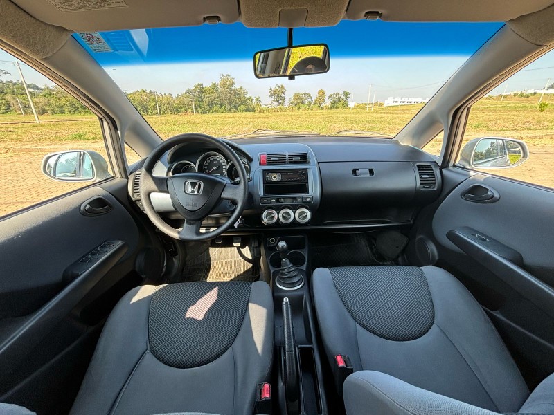 HONDA FIT LX /2008 RT 811 VEÍCULOS ARROIO DO MEIO / Carros no Vale
