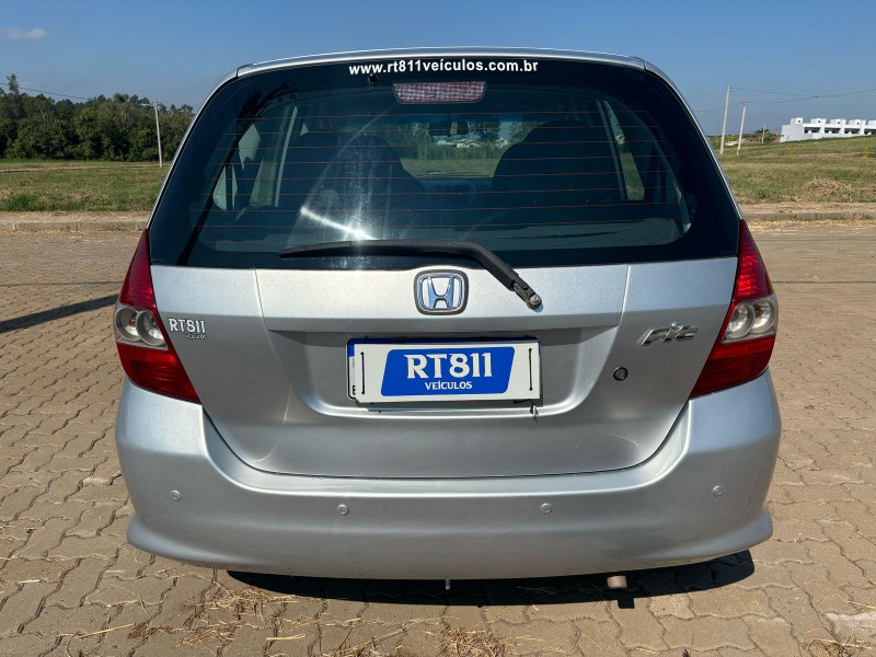 HONDA FIT LX /2008 RT 811 VEÍCULOS ARROIO DO MEIO / Carros no Vale