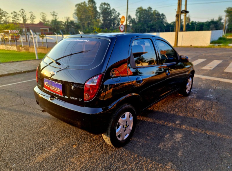 CHEVROLET CELTA 1.0 LT 2012/2013 CRUZEIRO MULTIMARCAS CRUZEIRO DO SUL / Carros no Vale