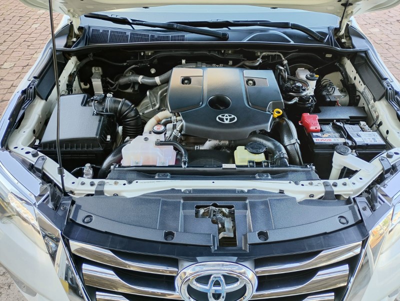 TOYOTA HILUX SW4 2.8 SRX 4X4 /2018 CHIMA VEÍCULOS VENÂNCIO AIRES / Carros no Vale