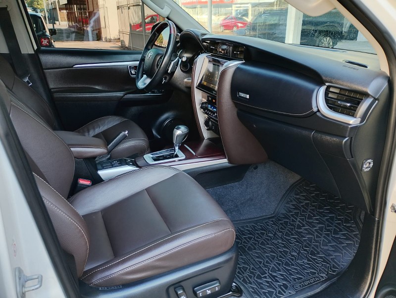 TOYOTA HILUX SW4 2.8 SRX 4X4 /2018 CHIMA VEÍCULOS VENÂNCIO AIRES / Carros no Vale