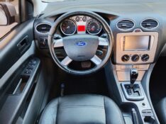 FORD FOCUS SEDAN 2.0 /2011 CHIMA VEÍCULOS VENÂNCIO AIRES / Carros no Vale