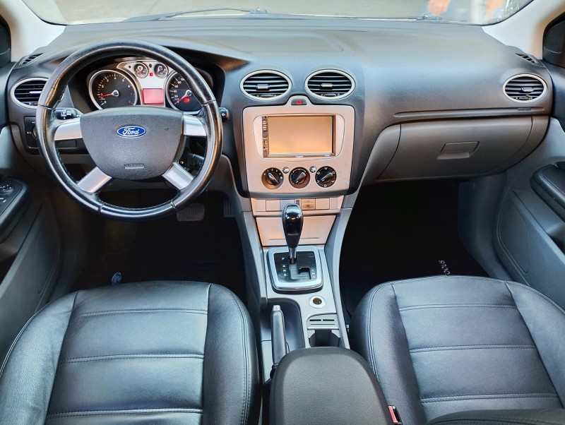 FORD FOCUS SEDAN 2.0 /2011 CHIMA VEÍCULOS VENÂNCIO AIRES / Carros no Vale